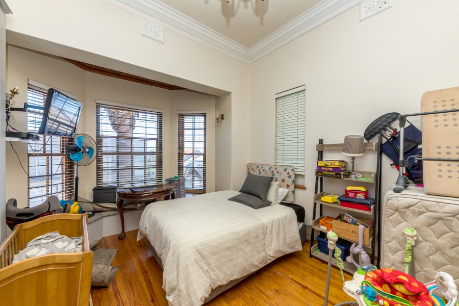 8 Bedroom Property for Sale in Walmer Estate Western Cape